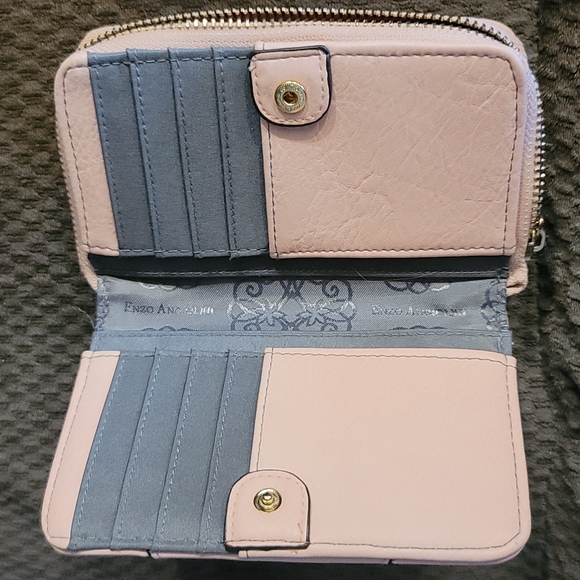 Enzo Angiolini Blush Wallet - Picture 2 of 5